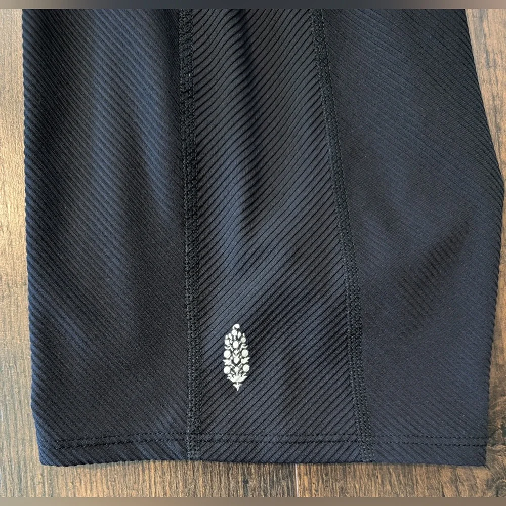 Free People Movement Ruffle Me Up Shortie Black Size XS - Picture 6 of 13